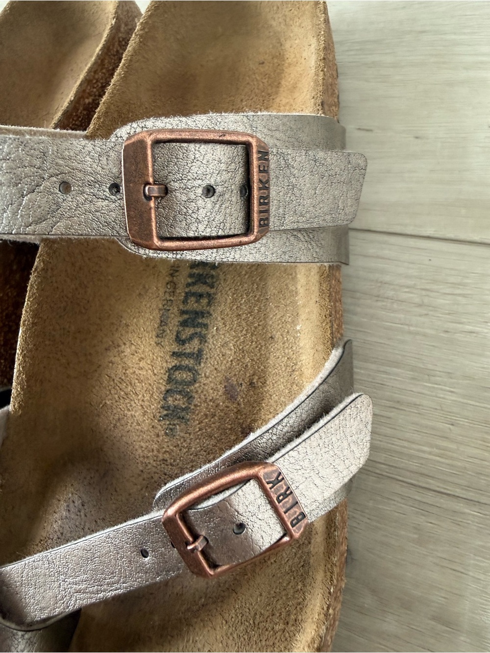 Birkenstock Mayari women’s gold/ bronze sandals size 8 - Picture 6 of 8